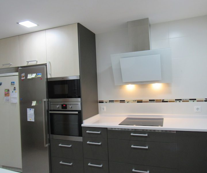 cocina-campana-cristal-blanco-alcala-henares